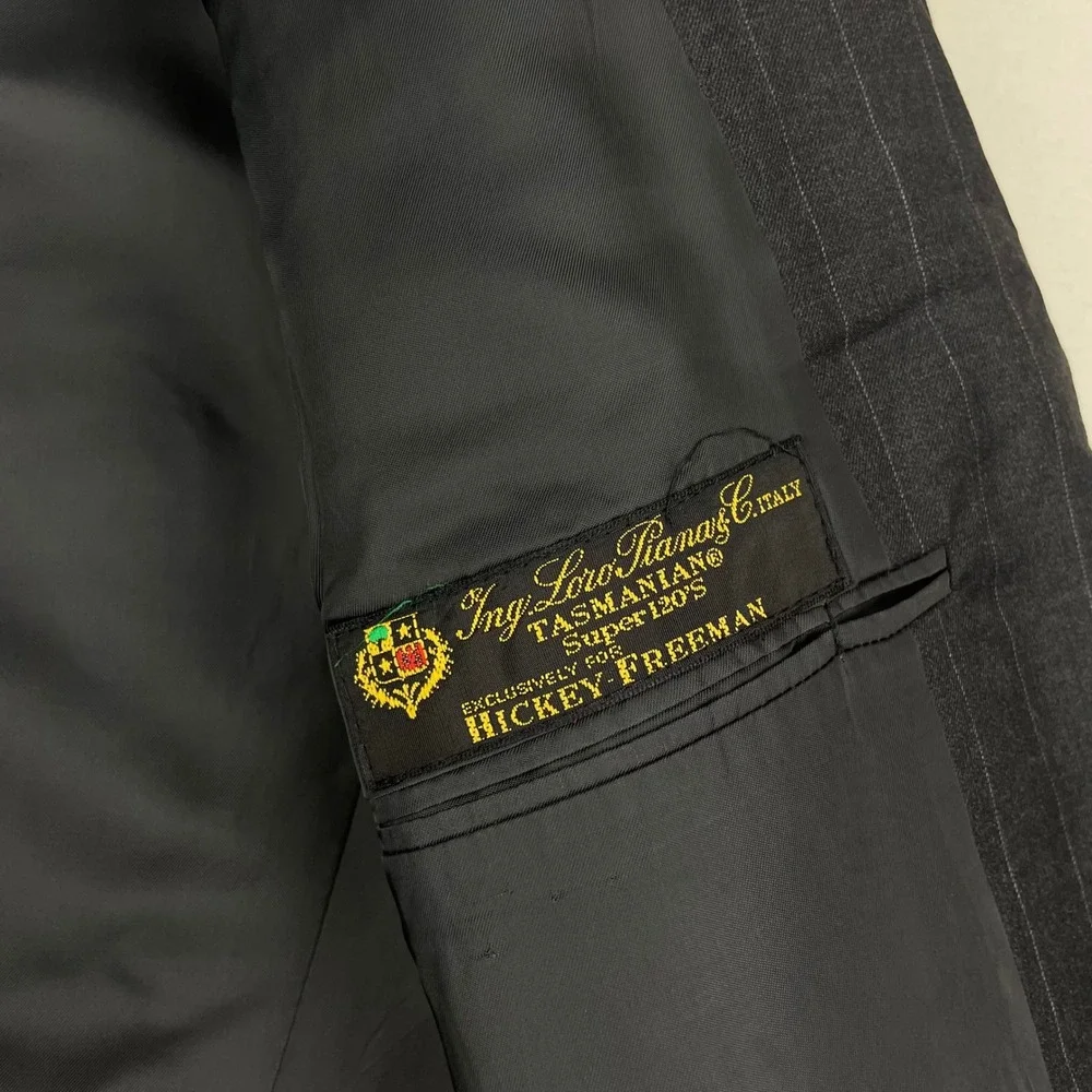 Hickey Freeman Loro Piana Tasmanian Super 120 Pinstripe Blazer 43R Charcoal Grey